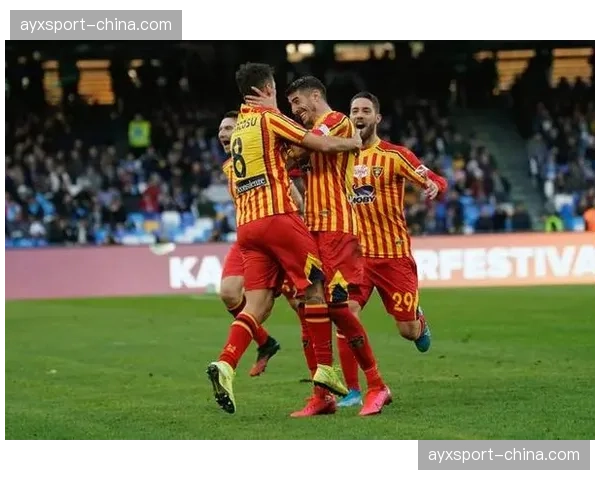 莱切0-3不敌亚特兰大,保级形势严峻 莱切0-3不敌亚特兰大,保级形势严峻